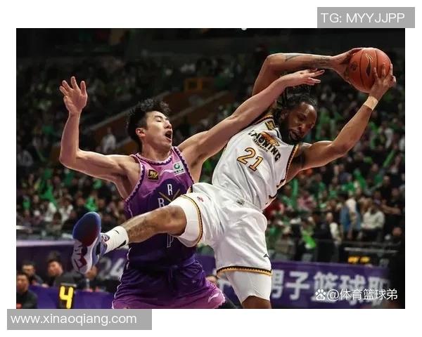 邹雨宸的篮球之路:从青涩少年到职业球员的成长历程与心路历程